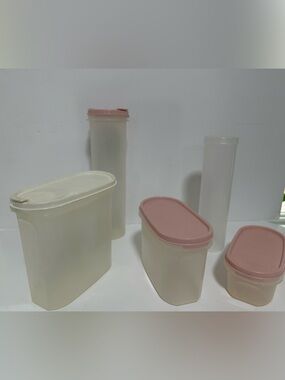 Tupperware modular mates.
